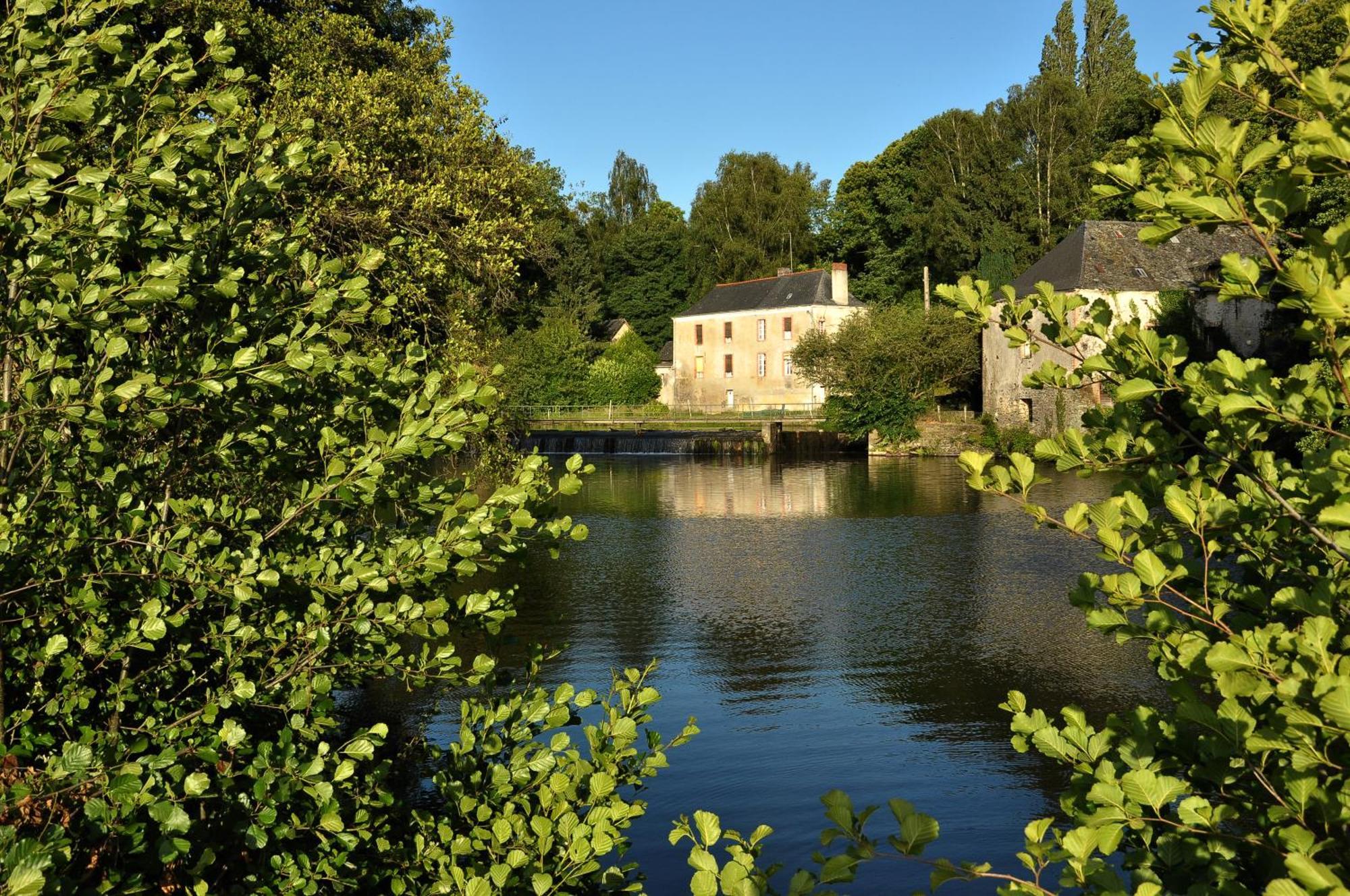 Grange Du Plessis Bed & Breakfast Segre Exterior photo